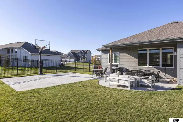 10311 S 188th Street, Omaha, NE 68136