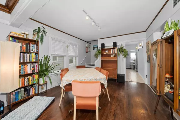 5958 N Manton AVE, Chicago, IL 60646