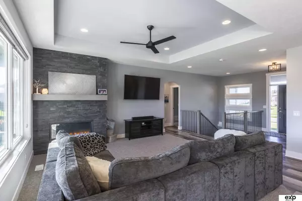 10311 S 188th Street, Omaha, NE 68136