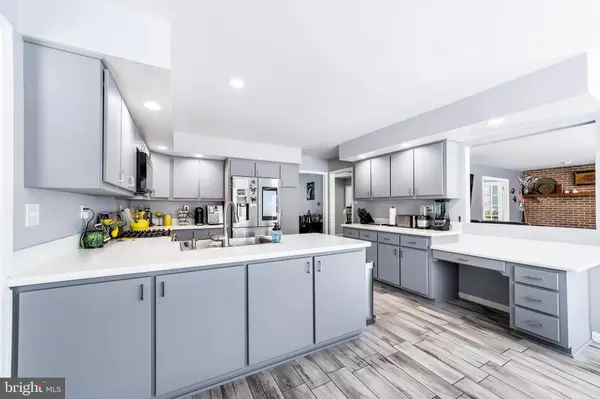 2 BRIDLEWOOD CT, Tabernacle, NJ 08088