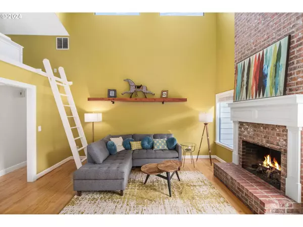 10946 SW 65TH AVE, Portland, OR 97219