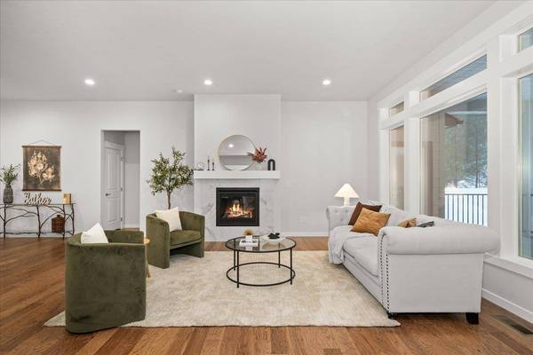 25722 N Ranchette Ct, Chattaroy, WA 99003