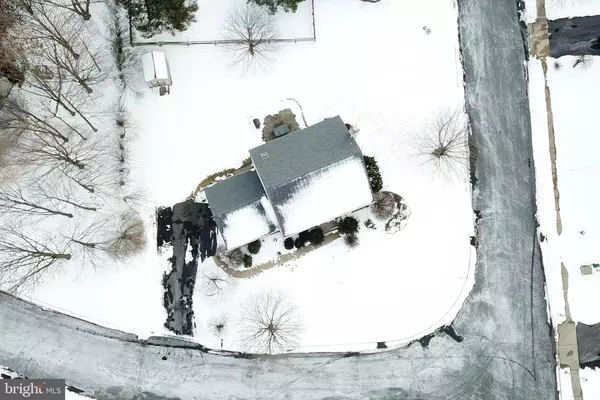 2250 BARRY CT, Easton, PA 18040