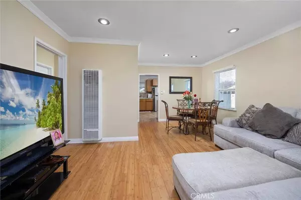 2057 W 96th ST, Los Angeles, CA 90047