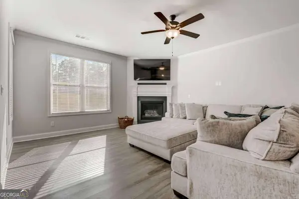 2122 Cosgrove PL, Snellville, GA 30078