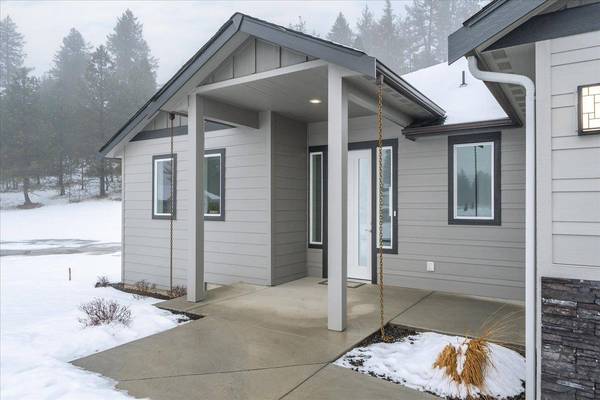 25722 N Ranchette Ct, Chattaroy, WA 99003