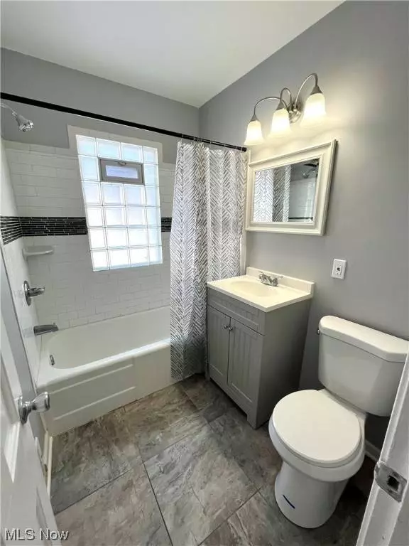 159 Evergreen CIR, Akron, OH 44301