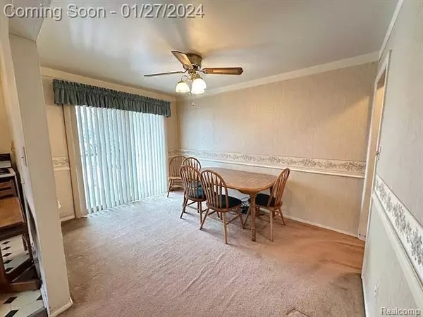 17755 Summer Lane S, Fraser, MI 48026