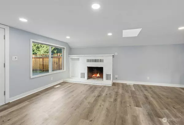 10816 5th AVE S, Seattle, WA 98168