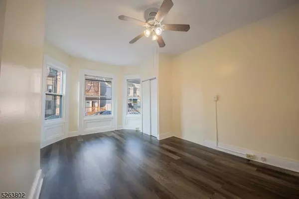 71 Arch St, Paterson City, NJ 07522