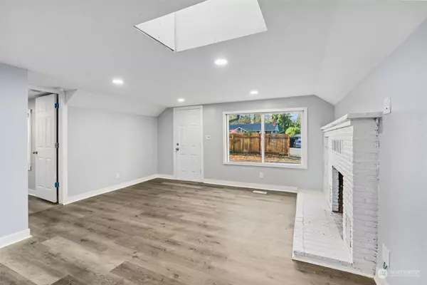 10816 5th AVE S, Seattle, WA 98168