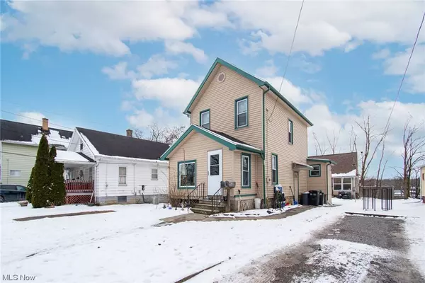 422 North AVE, Girard, OH 44420