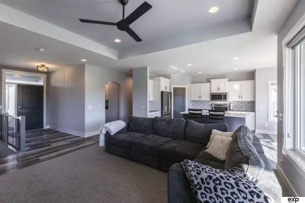 10311 S 188th Street, Omaha, NE 68136