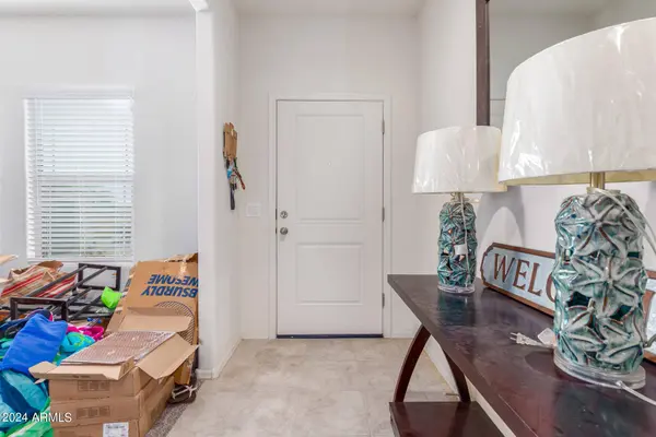 18083 N LAKESIDE Court, Maricopa, AZ 85138