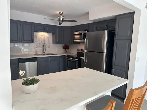 7220 York AVE S #120, Edina, MN 55435