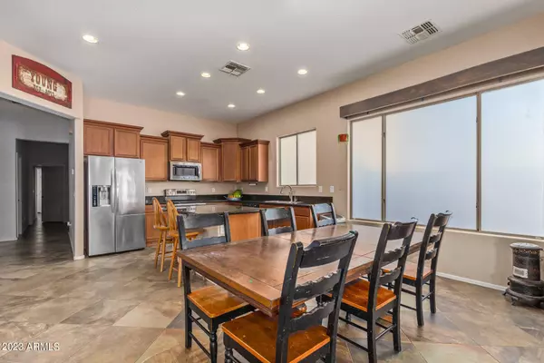 18933 N FALCON Lane, Maricopa, AZ 85138