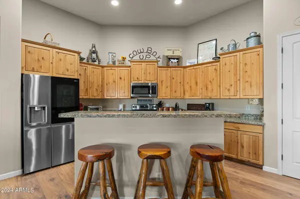 20240 W HUNTER Drive, Wittmann, AZ 85361