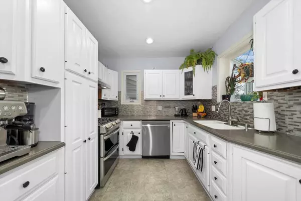 5958 N Manton AVE, Chicago, IL 60646