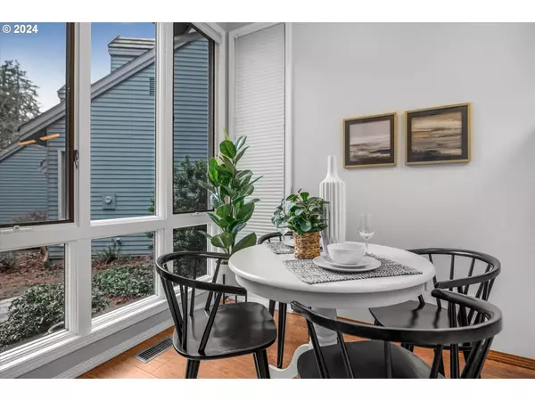 3485 DEVONSHIRE DR, Lake Oswego, OR 97035