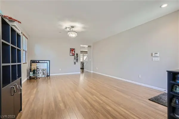 1843 Pallid Swift Court, North Las Vegas, NV 89084