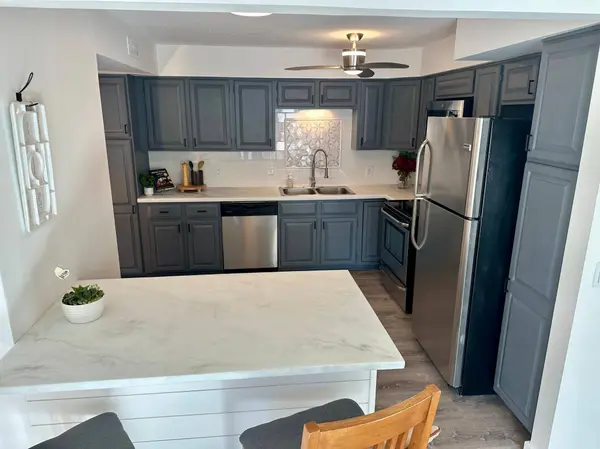 7220 York AVE S #120, Edina, MN 55435