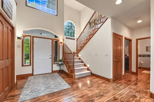 26506 SE 230th ST, Maple Valley, WA 98038