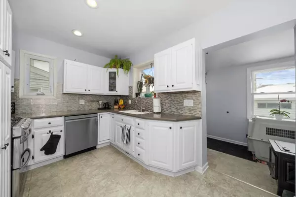 5958 N Manton AVE, Chicago, IL 60646