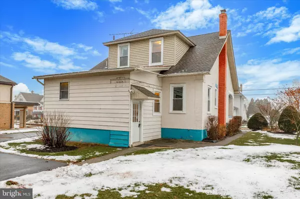 33 W BROAD ST, Hatfield, PA 19440