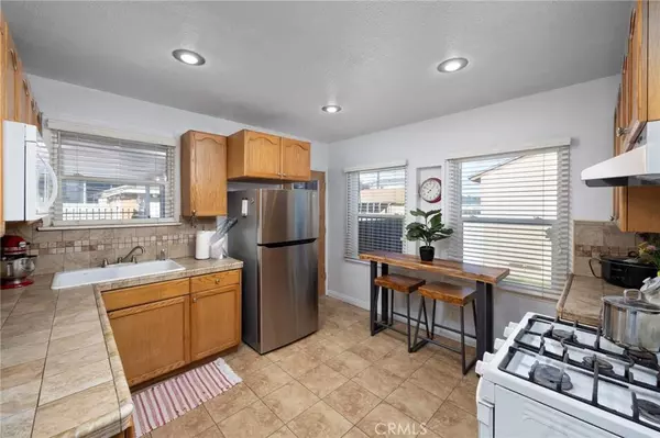 2057 W 96th ST, Los Angeles, CA 90047