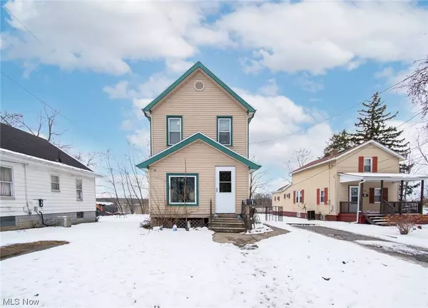 422 North AVE, Girard, OH 44420