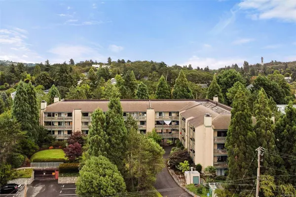 3277 Quadra St #113, Saanich, BC V8X 4W9