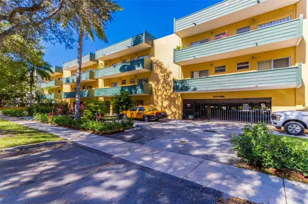 1975 NE 135th St #3L, North Miami, FL 33181