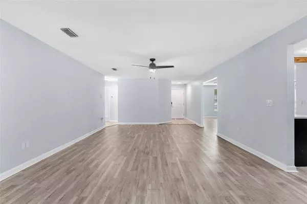 9956 SKEWLEE RD, Thonotosassa, FL 33592