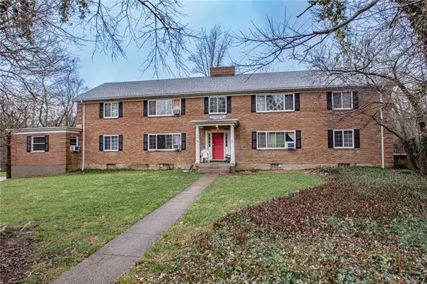 5039 Far Hills Avenue, Dayton, OH 45429