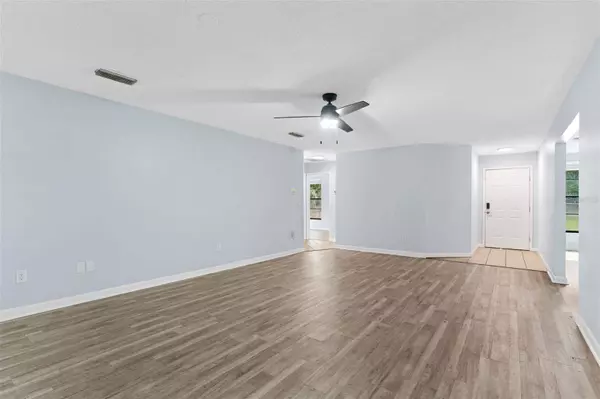 9956 SKEWLEE RD, Thonotosassa, FL 33592