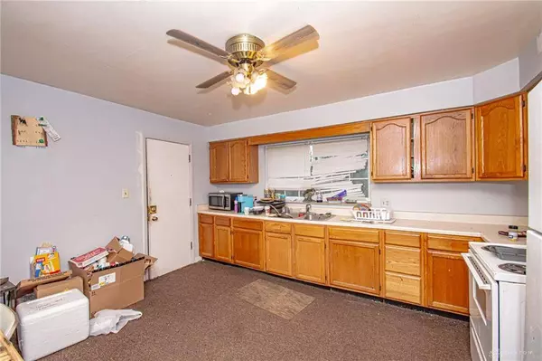 5039 Far Hills Avenue, Dayton, OH 45429