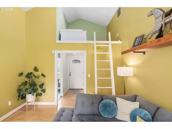 10946 SW 65TH AVE, Portland, OR 97219