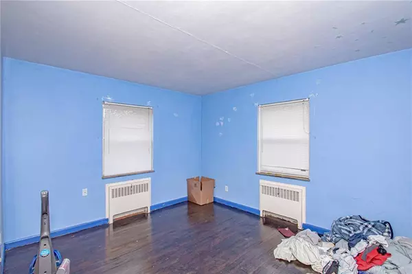 5039 Far Hills Avenue, Dayton, OH 45429