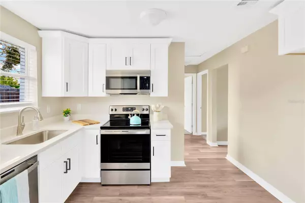 2824 41ST AVE N, St Petersburg, FL 33714