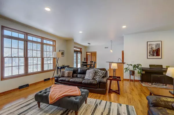 1212 Wenzel Way, Waunakee, WI 53597