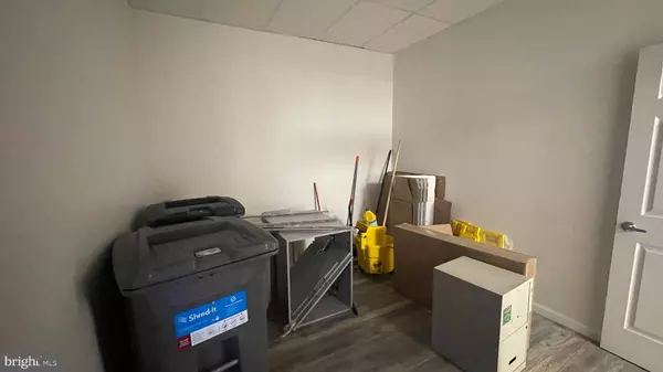 602-604 S BROADWAY, Camden, NJ 08103