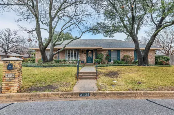 4328 Balboa Drive, Fort Worth, TX 76133