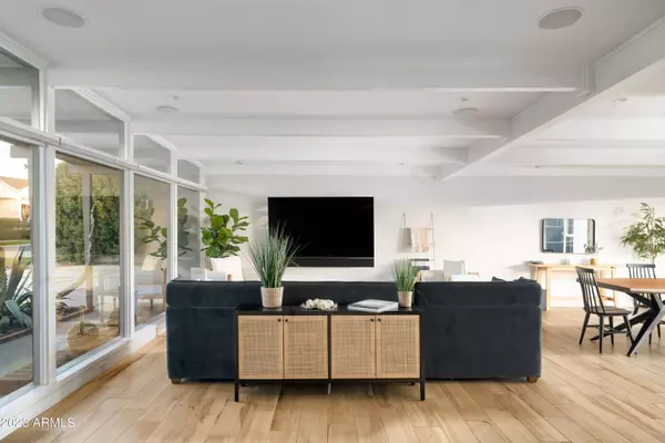 5419 E CALLE REDONDA --, Phoenix, AZ 85018