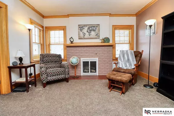 1201 N 37th Street, Lincoln, NE 68503