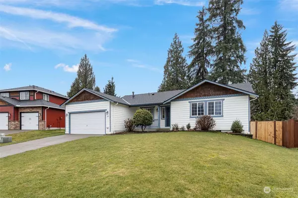 608 Peak LN, Granite Falls, WA 98252