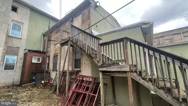 606 S BROADWAY, Camden, NJ 08103