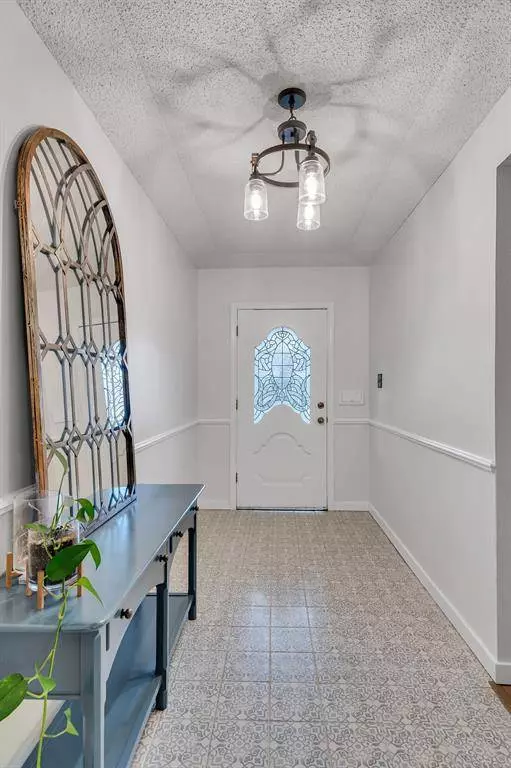 4328 Balboa Drive, Fort Worth, TX 76133