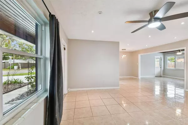 4606 S CLARK AVE, Tampa, FL 33611