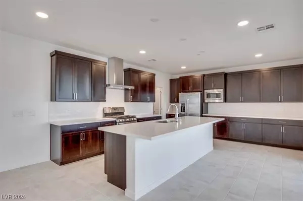 10363 Vonbulin Avenue, Las Vegas, NV 89124