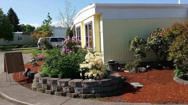 2252 Table Rock Rd #SPC 143, Medford, OR 97501